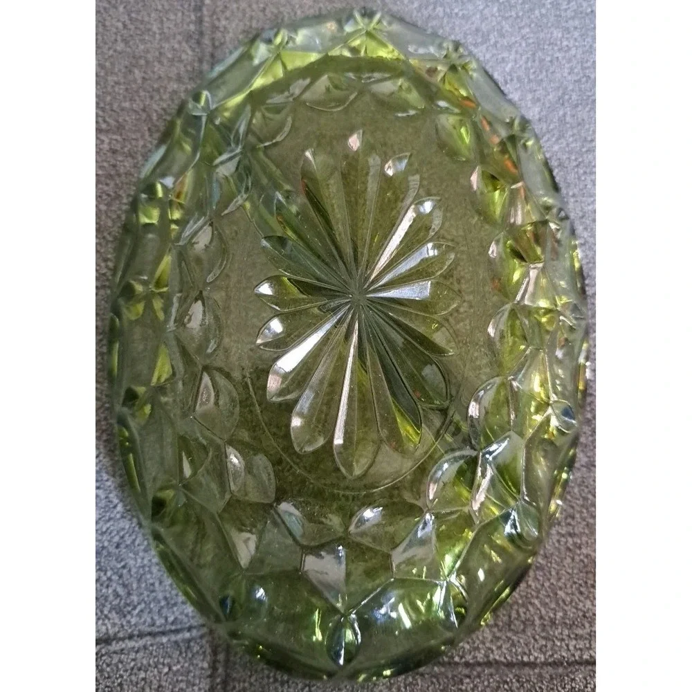 Vintage Indiana Glass Green‎ Divided Oval Relish. Olive/Pickle. Candy/Nut Dish